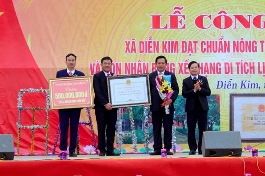 Xã Diễn Kim (Diễn Châu) đón Bằng công nhận đạt chuẩn Nông thôn mới