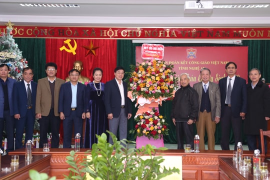 Thường trực Tỉnh ủy chúc mừng Ủy ban Đoàn kết Công giáo tỉnh nhân Lễ Giáng sinh năm 2020