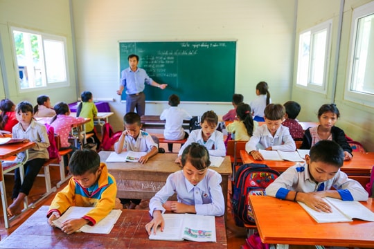 Nhọc nhằn những lớp học ghép ở miền Tây Nghệ An