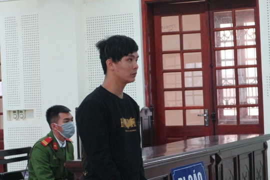 Bỏ trốn khỏi nơi cai nghiện, lẻn vào nhà trọ trộm tài sản của người ngoại quốc