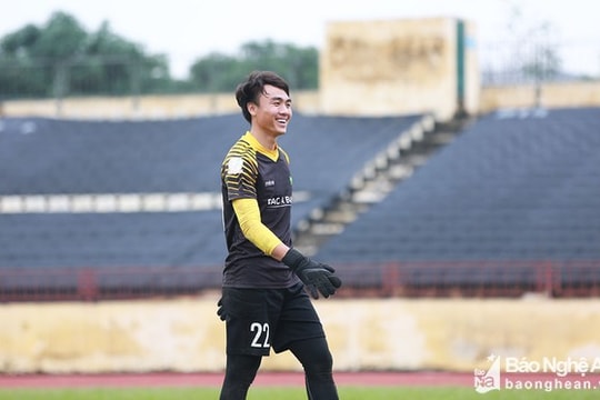 Cựu thủ môn SLNA khoác áo DNH Nam Định