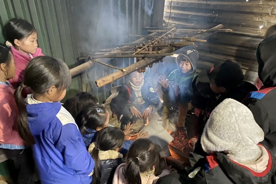 Nhiều trường ở miền núi Nghệ An nghỉ học do giá rét