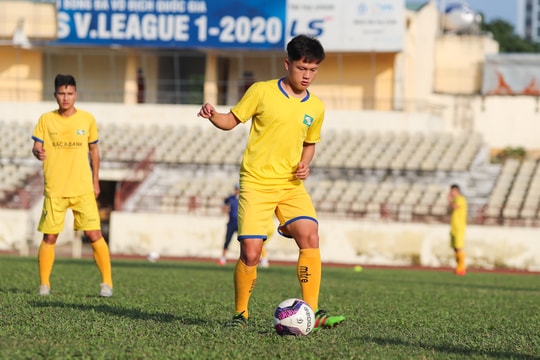 Những ai sẽ đảm nhận ghi bàn cho SLNA mùa này?