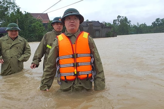 Lũ bạc, tình xanh...
