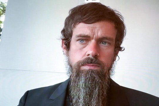 CEO Twitter: Xóa tài khoản của ông Trump là đúng đắn!