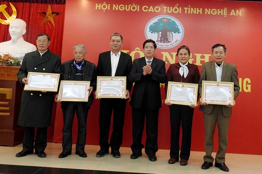 Hội nghị BCH mở rộng Hội Người cao tuổi Nghệ An