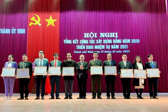 Thành ủy Vinh tổng kết công tác xây dựng Đảng năm 2020, triển khai nhiệm vụ năm 2021