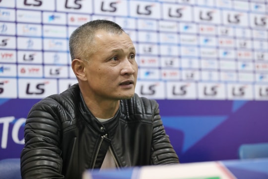 Bất phân thắng bại, HLV Bình Định và SLNA nói gì? 