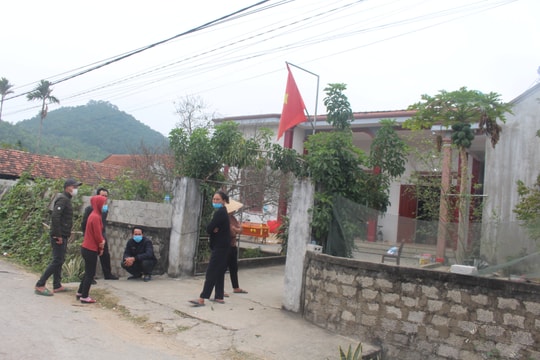 Nghệ An: Hai cha con tử vong bất thường trong nhà tắm