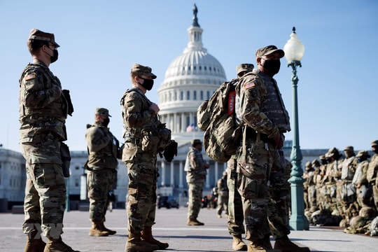 Vệ binh Quốc gia Mỹ phối hợp Cơ quan Mật vụ và FBI sàng lọc trước lễ nhậm chức của ông Biden
