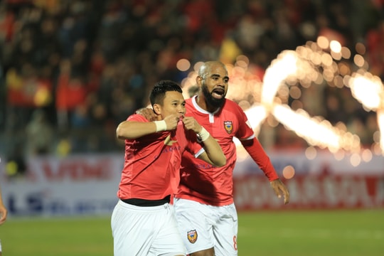 Những điểm nhấn thú vị của vòng khai màn V.League 2021