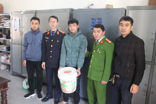 Bắt thanh niên mua nguyên liệu trên mạng chế thuốc pháo bán kiếm lời