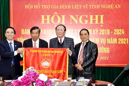 Nghệ An: 2,5 tỷ đồng hỗ trợ thân nhân, gia đình liệt sỹ 