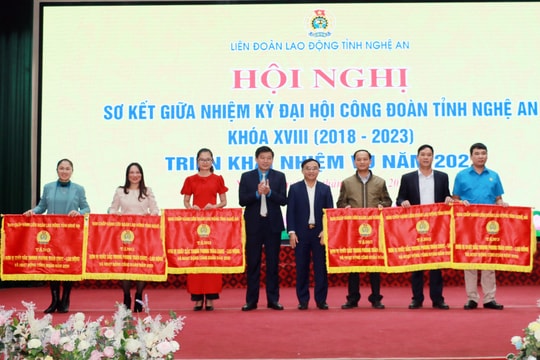 Hoạt động công đoàn phải gắn với bảo vệ quyền lợi hợp pháp của người lao động
