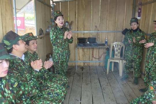 Mang lời ca tiếng hát đến chiến sỹ quân hàm xanh nơi tuyến đầu phòng chống dịch Covid-19