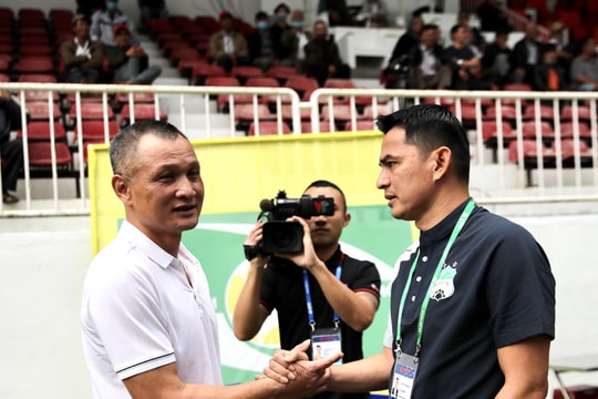 Đằng sau 2 tấm thẻ đỏ của SLNA đầu mùa giải V.League 2021