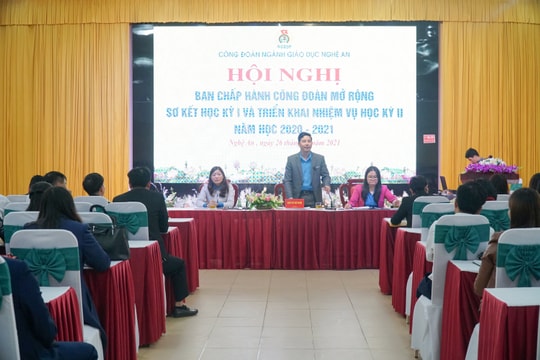 Hội nghị Công đoàn ngành giáo dục mở rộng