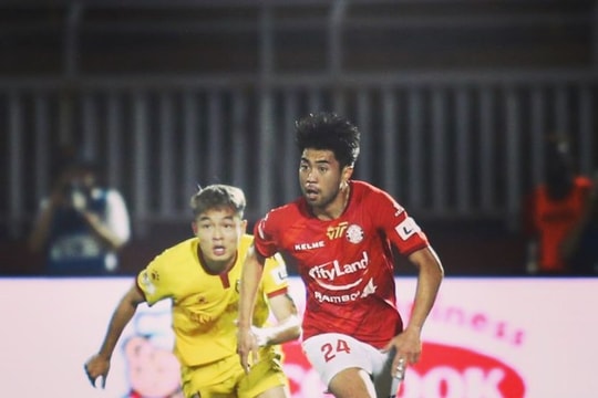 Lý do khiến HLV Park Hang-seo lòng như 'lửa đốt'; Lee Nguyễn nói gì sau màn ra mắt với CLB TP.HCM?