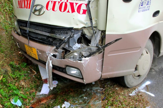 Tai nạn ô tô liên hoàn trên Quốc lộ 48