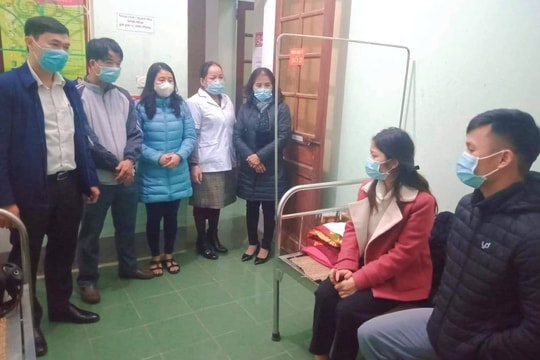 Nghệ An: Đôi bạn trẻ hoãn đám cưới để đi cách ly 