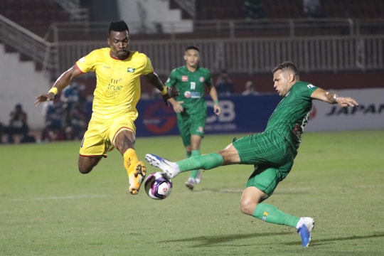 Sông Lam Nghệ An trắng tay trước CLB Sài Gòn trên sân Thống Nhất