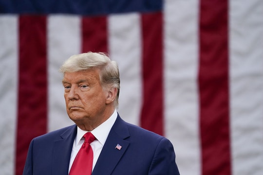 Đội ngũ pháp lý quay lưng, cựu Tổng thống Trump thất thế?