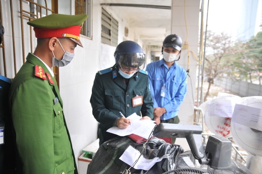 Thành phố Vinh hoàn thành cưỡng chế các hộ dân tại chung cư cũ B3 và B6 Quang Trung 