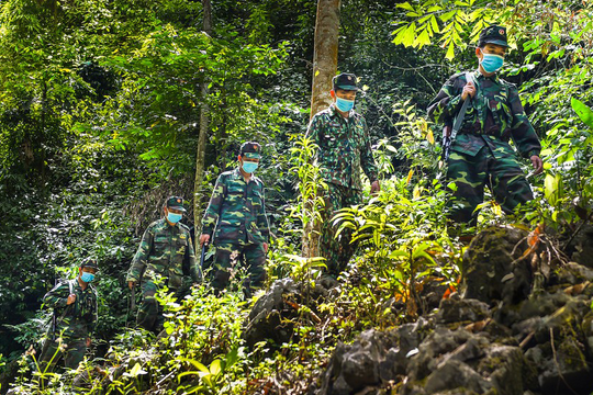 Tết xa nhà của những người lính bám chốt phòng, chống dịch Covid-19