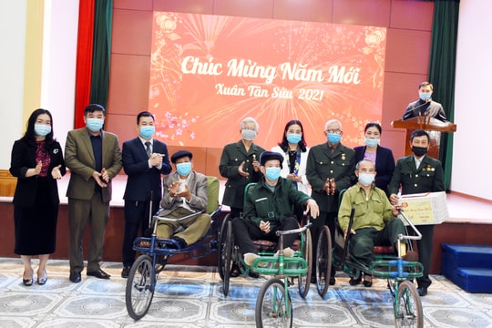 Phó Chủ tịch HĐND tỉnh chúc Tết các trung tâm, khu điều dưỡng thương binh và gia đình chính sách