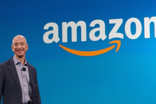 Jeff Bezos: Từ hầm để xe đến đế chế kinh doanh khổng lồ