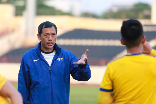 Giám đốc kỹ thuật SLNA: ‘Mong người hâm mộ xứ Nghệ hiểu và đồng hành cùng đội bóng’