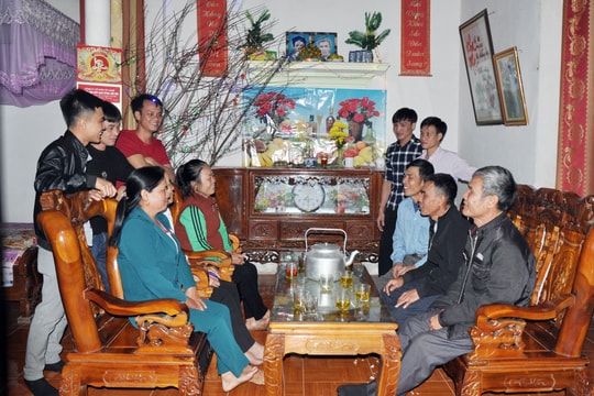 Đêm Giao thừa giữa 'mùa Covid-19' ở làng quê Nghệ An