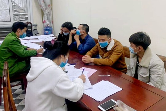 Hơn 300 người bị xử phạt vì đốt pháo