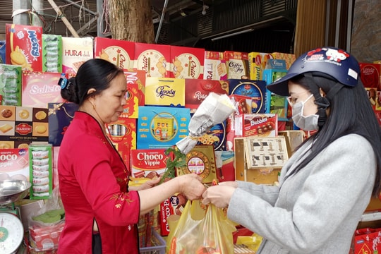 Nghệ An: Hoạt động kinh doanh buôn bán bắt đầu tấp nập trở lại