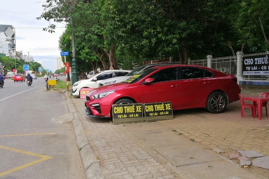 Dịch vụ thuê xe tự lái ế ẩm dịp Tết