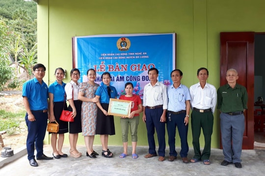 Niềm vui và cả những trăn trở với người lao động