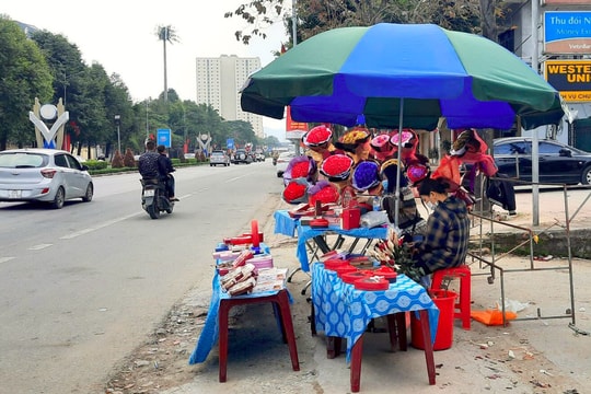 TP. Vinh: Đìu hiu thị trường quà tặng ngày lễ tình nhân