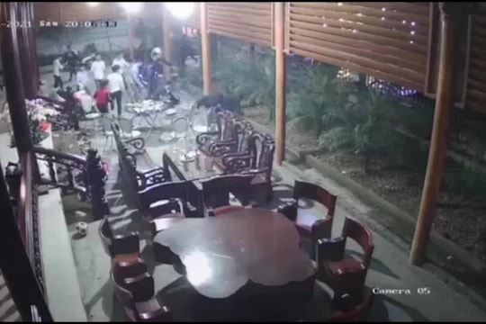 Bị truy sát khi đi chúc Tết