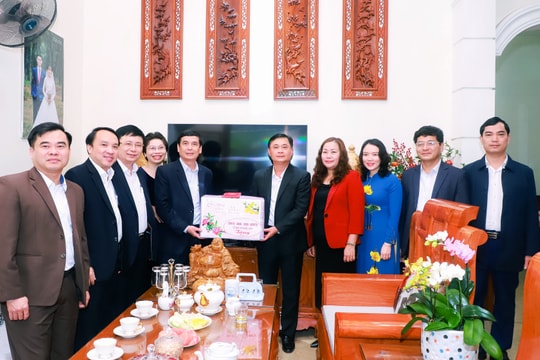 Bí thư Tỉnh ủy Thái Thanh Quý thăm, chúc Tết các nhân sỹ, trí thức, văn nghệ sỹ  tiêu biểu