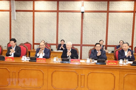 Tổng Bí thư, Chủ tịch nước Nguyễn Phú Trọng chủ trì phiên họp đầu tiên của Bộ Chính trị, Ban Bí thư