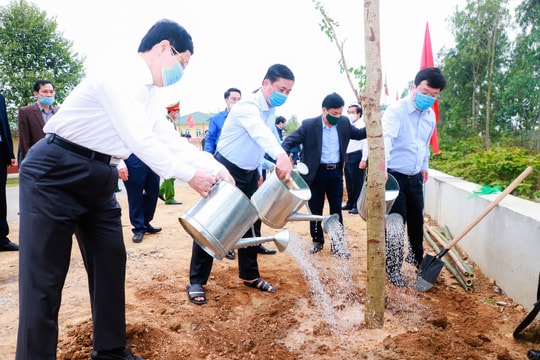 Nghệ An phát động 'Tết trồng cây đời đời nhớ ơn Bác Hồ' Xuân Tân Sửu 2021