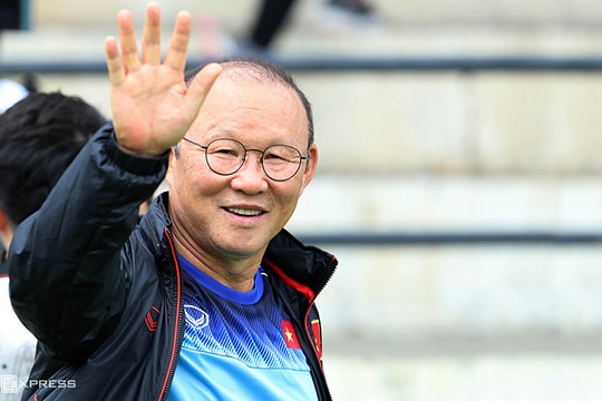 HLV Park không tăng lương khi gia hạn hợp đồng; Vì sao Việt Nam không tổ chức vòng loại World Cup