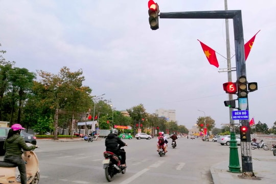 Thêm điểm 'đèn đỏ được phép đi thẳng' ở TP.Vinh