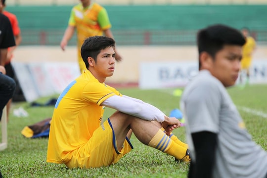 Cựu tiền đạo SLNA chia tay Hải Phòng, tìm bến đỗ mới 