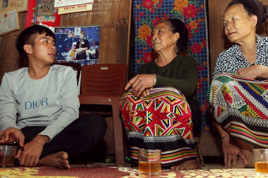 Nam thanh niên Nghệ An được bà nội động viên nhập ngũ