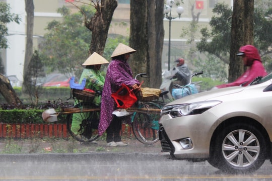 Những người phụ nữ không có ngày 8/3