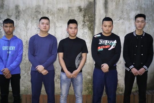 Công an TP Vinh tạm giữ nhóm thanh niên sử dụng vũ khí nóng giải quyết mâu thuẫn cá nhân