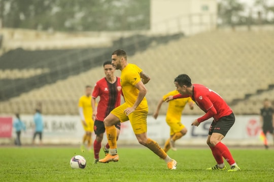 Ngoại binh mờ nhạt, Sông Lam Nghệ An thua giao hữu HL Hà Tĩnh 