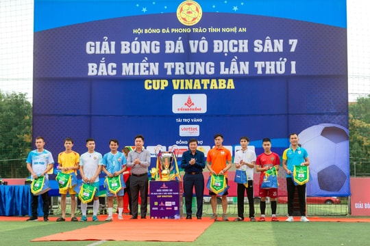 Khai mạc Giải bóng đá sân 7 Bắc miền Trung 2021 tại Nghệ An