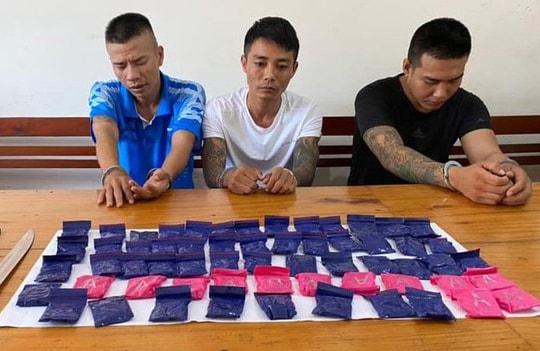 Ba thanh niên Quảng Bình lĩnh án chung thân vì rủ bạn tù vào Nghệ An buôn ma túy